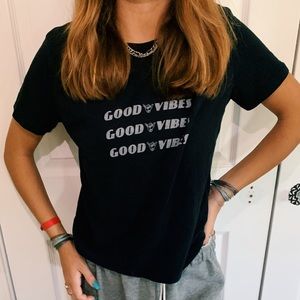 🦋Brandy Melville good vibes top🦋